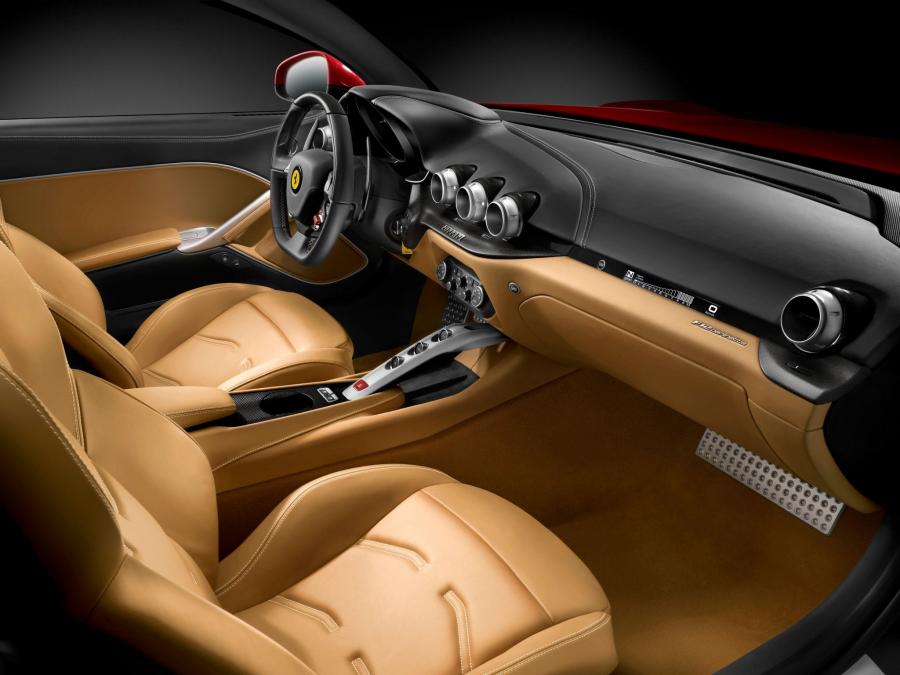  Ferrari F12berlinetta 2012 года  (фото 39 из 104)